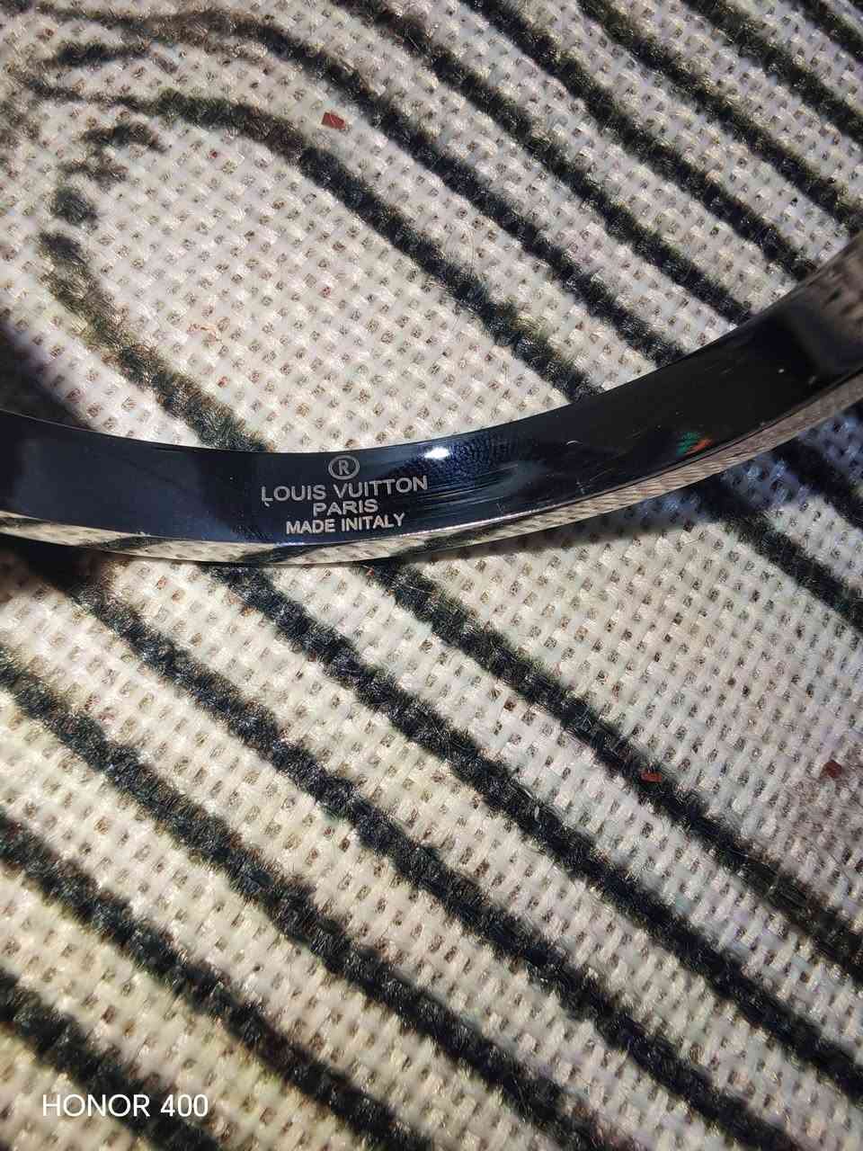 سوار ماركه لويس فيت؛ ون اصلي ايطالي مختوم


**إذا كنت صاحب هذا الإعلان وتريد حذفه لأي سبب، رجاءا أرسل رسالة إلى الدعم الفني**