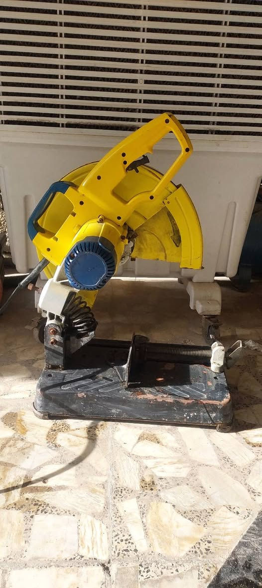 غراض استخدام قليل نظيفات المكان النجف تفاصيل على الخاص او الاتصال على الرقم ***********
