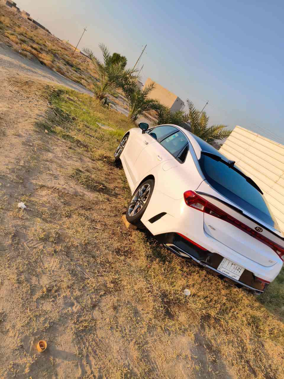 اريد مراوس بجارجر
🔺كيـا كي فايف
KIA K5 2021

🔸اللوحات : المثنى.
🔸الضرر:فقط تبديل البنيد .
🔸الموديل: 2021
🔸الفئة : EX 
🔸حجم المحرك: 1.6L / 4 Cylinder 
🔸اللون : أبـيض .
🔸المفتاح: بصمة 
🔸عداد المسافة:72 الف ميل .
‏🔸Airbags : ستيرن و دشبول

🟢 مواصفات اخرى
المقاعد جلد رصاصي 
 مقعد السائق كهربـاء 
المقاعد الأمامية تبريد وتدفئة 
 شاشة كبيرة 
 ويل كب حجم 18 inch 
 حساس النقطة العمياء 
 كشافات 
 رادار أمامي 
 سقف بانوراما 
 صاج ضمن تغليف الدواخل 
مقاعد تدفئه
 رادارات جانبيه 
رادارات خلفيه
 نظام تحديد مسار
 قيادة اليه
 نظام ذكي
 مانع انزلاق حساس اطارات
شاشه اعطال
نضام قياده أيكو + سبورت +سمارت +نورمال
ئوتو بريك امامي وخلفي
 زينون
صندوك بصمه
‏AUTO HOLD
 شاحن لاسلكي 

للاستفسار***********
