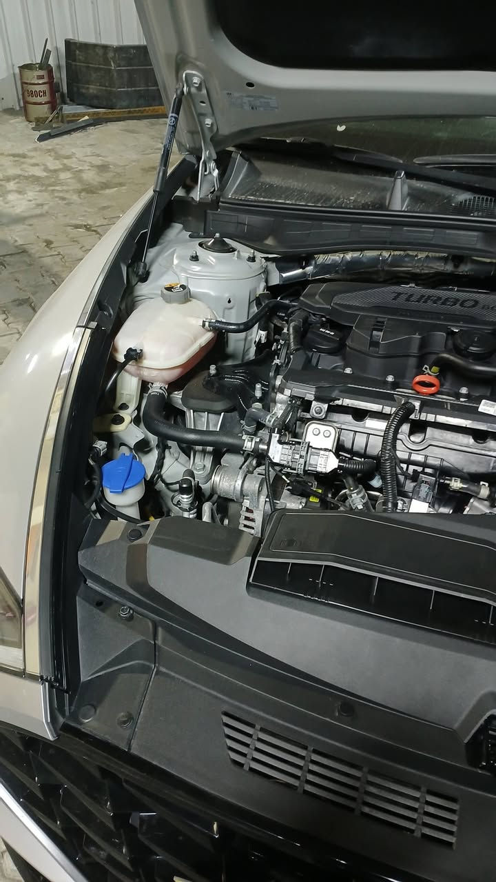 سلام عليكم البيع سوناته شكل جديد موديل 2023 موصفات سياره فول كشنات جلد كشنات تبريد تدفى خلفي أمامي تشغيل عن بعد تمشي بل بصمه عن بعد كامرات ٣٩٠ درجه تبريد قطعتين فتحه بنرامه رادار شاشه كبيره كير دكمه ٩ نمره ويه بك ماشيه ٢٨ حقيقي رقم سياره بغداد تحويل ثاني يوم ملا حضه سبير ما نازل عنوان شقق طالبيه *********** صاحب سياره سعر سياره ٢٢٥ ما عده كماليات
