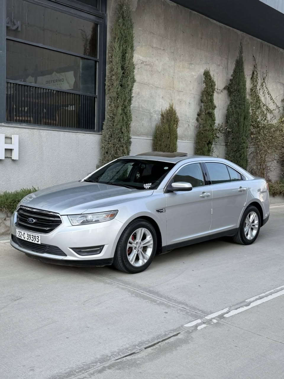 Ford Taurus 2013
فورد توروس ٢٠١٣ Sel سفر شركه نيفا 

سەیارەکە ماشاءالله  زۆر جوانەو تازەیە سەنەوی تازەیە تا ٢٠٣٠ بە ناوی خاوەنەکەیەتی

بێ بۆیاخە سپێری شەریکەی دا نەگیراوە 

مەجالێکی کەم

نرخ: https://t.me/krd_c4rs/354

ژ.م خاوەنی: ***********

شوێن: سلێمانی
