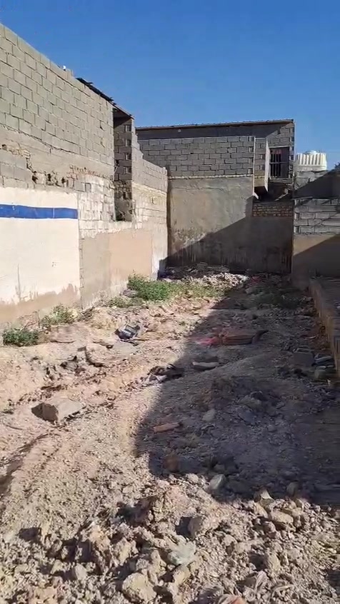 السعر 10 وبيهه مجال رقم صاحب القطعه ***********
