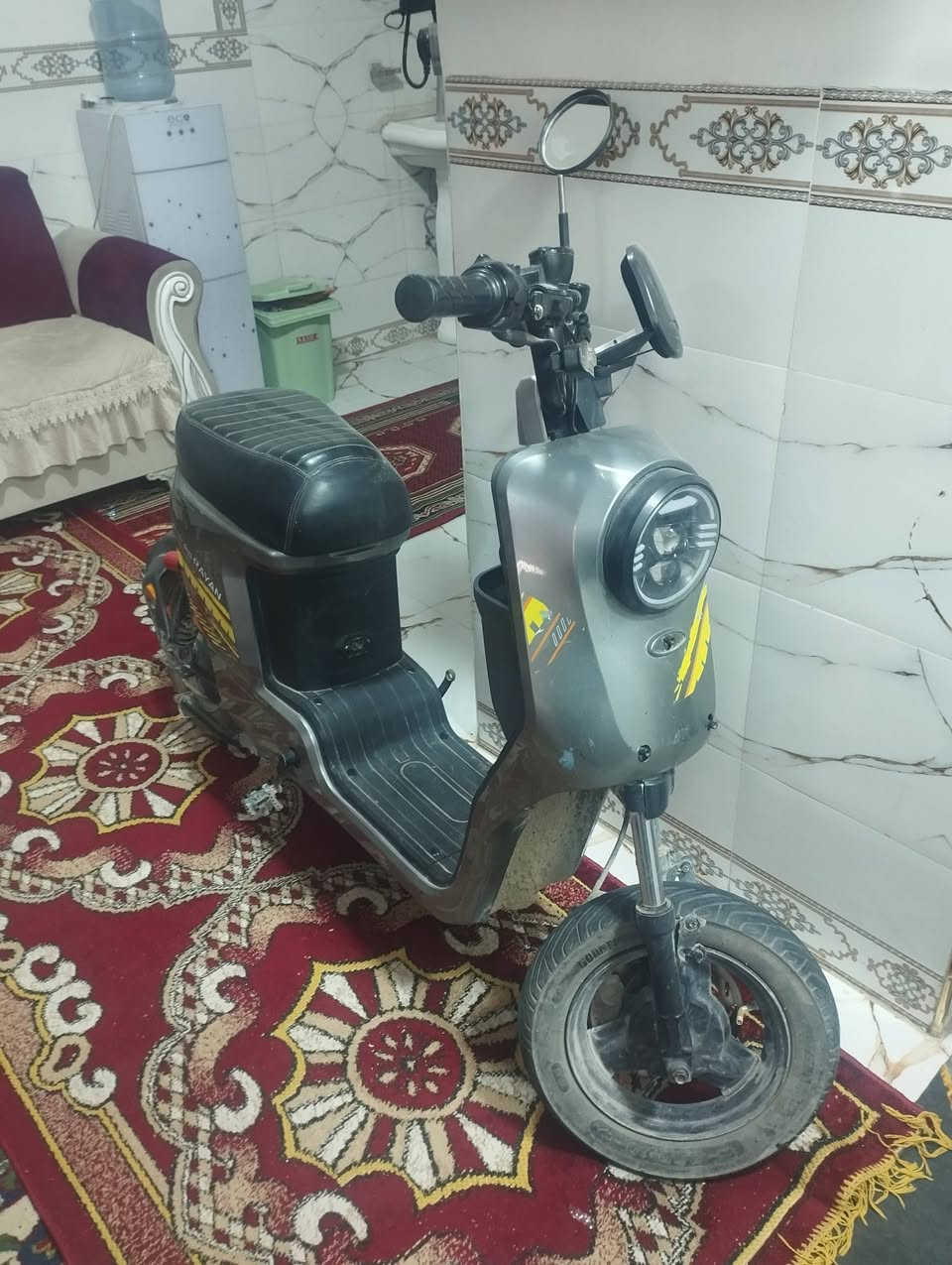 السلام عليكم ورحمة الله وبركاته بايسكل شحن R10 للبيع مستعجل نقص بطاريه أو شاحنه السعر 230 و بي مجال المكان كربلاء للتواصل ***********
