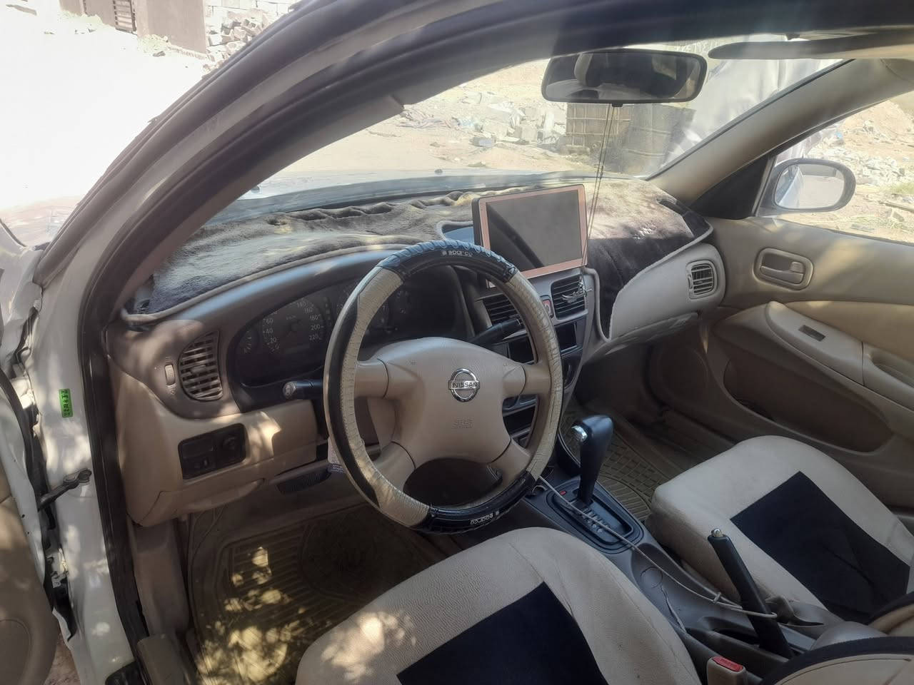 نيسان سني موديل ٢٠٠٩ كير ومكينه تخم تاير تبريد ثلج سياره *********** جاهزه متصرف الف عليها سعر ٨٠

