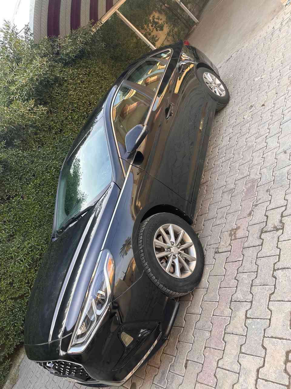 السلام عليكم  اخوان .هونداي سوناته 2018 لبيع وارد امريكي سياره نظيفه جدا  وخير من الله رقم بغداد اللماني مشروع وطني بسمي مكينه وكير مكفولات صدر امامي خلفي كفاله تبريد ثلاجه ضرر خشم البنيد فقط بدون  اي داخل .. وبيه قطعتين كلير باقي كفاله موصفات  تحكم ستيرن حهتين شفتات سرعه نظام سبورت وايكو مري شفط اشاير بالمري شاشه لمس كامره دولره رادار امامي خلفي ويل كروم  سياره جاهزه ونظيفه جدا لسعر 119 لشراي يتصل ***********
