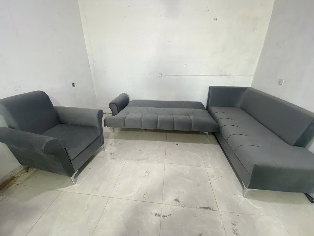 قنفة تركي 7 نفرا يصير سرير مخزان سعر خاص تواصل علي واتساب ***********
