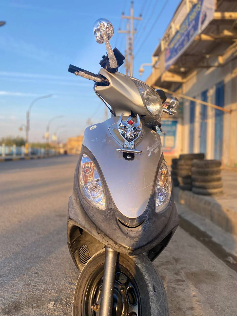 السلام عليكم شباب للبيع كامكو v2كفاله عامه مكينه وكفر الدراجه صارله 2شهرين من مطلعهاا من الرمبه ب750وبيهاا مجال


**إذا كنت صاحب هذا الإعلان وتريد حذفه لأي سبب، رجاءا أرسل رسالة إلى الدعم الفني**