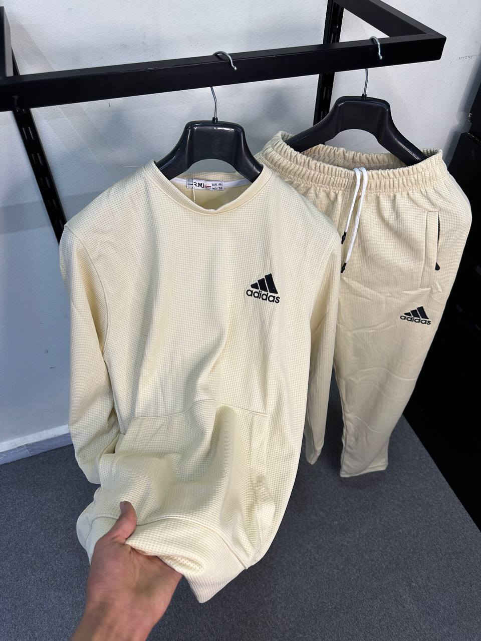 Ng.   B642
بيجامه رجالي ربيعي 
قماش بسكويته 
المقاسات. M..L..XL..XXL
5ألوان 4قياسات
سعر 9$$$دولار جملة
قالب فحل وعالتلبيس 
ياجبار
عدد سيريه 20قطعة


**إذا كنت صاحب هذا الإعلان وتريد حذفه لأي سبب، رجاءا أرسل رسالة إلى الدعم الفني**