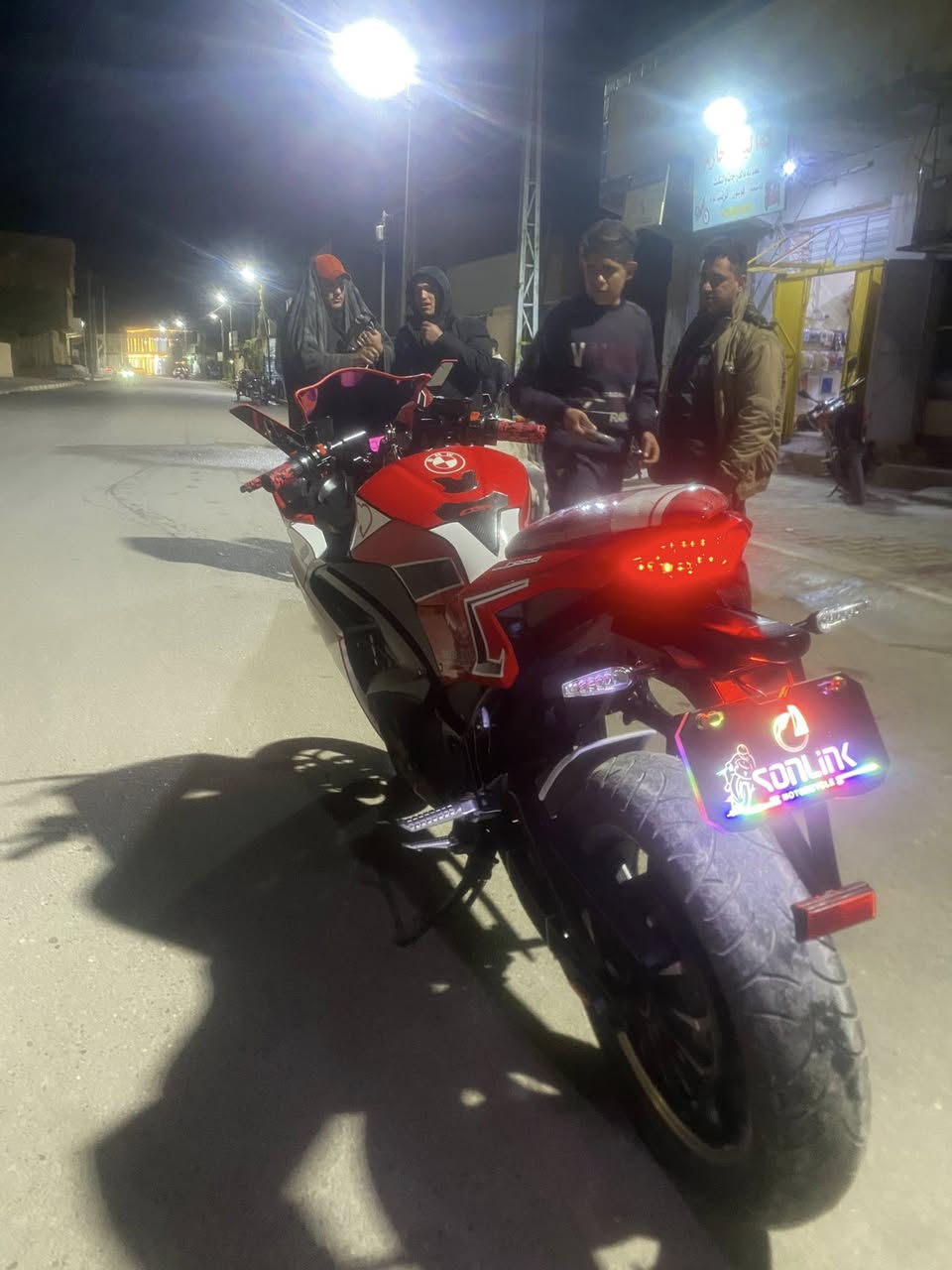 دراجه شحن
للبيع  بطاريته ليثيوم قبل يومين من شديته 

وشرط على فحص ومآبيه نقص بس جملغ 

امامي وبقي كله شغله السعر  مليونين ٤٥٠

وبيه مجال لطيبين والي مو شري ليطب وتحياتي لطيبين ❤️ ***********@إشارة @
