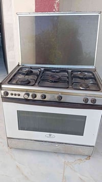 طباخ كريازي • نظيف • يعمل بدون نقص
