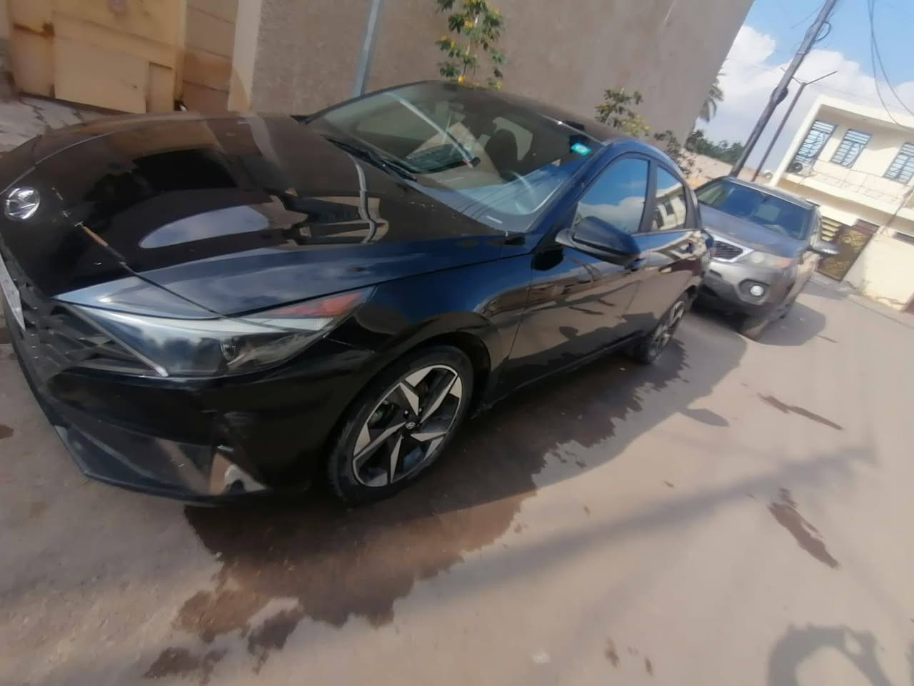 النترا موديل 23 رقم بغداد انكليزي الجديد السياره ماشيه ٢٦الف ميل باسمي بدون ايرباك وبدون تبديل بدون صبغ فول مواصفات من عدا الفتحه والكشن مو كهربا حادثها بارد بحافه البنيد فقط وتكدر اتقرب الصوره وشوف الضرر سياره جديده جدا


**إذا كنت صاحب هذا الإعلان وتريد حذفه لأي سبب، رجاءا أرسل رسالة إلى الدعم الفني**