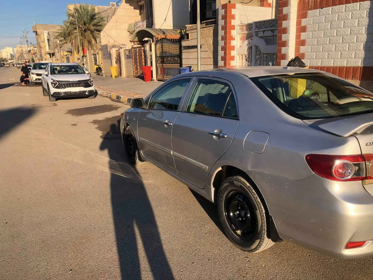 كورلا ٢٠١٠ محدث ٢٠١٣ وارد امريكي رقم بغداد باسمي سنوية لنهاية ٢٠٣٠ بيها ٣ قطع تبديل نفس اللون والقديمات موجودات ماردت اصبغهن لان جاردات مكينة ٢٠١٩ جديدة وصدر امامي وخلفي وتخم تاير جديد سيارة كاملة من كلشي السعر ١٠٥ وبيها مجال  المكان الكوت ***********
