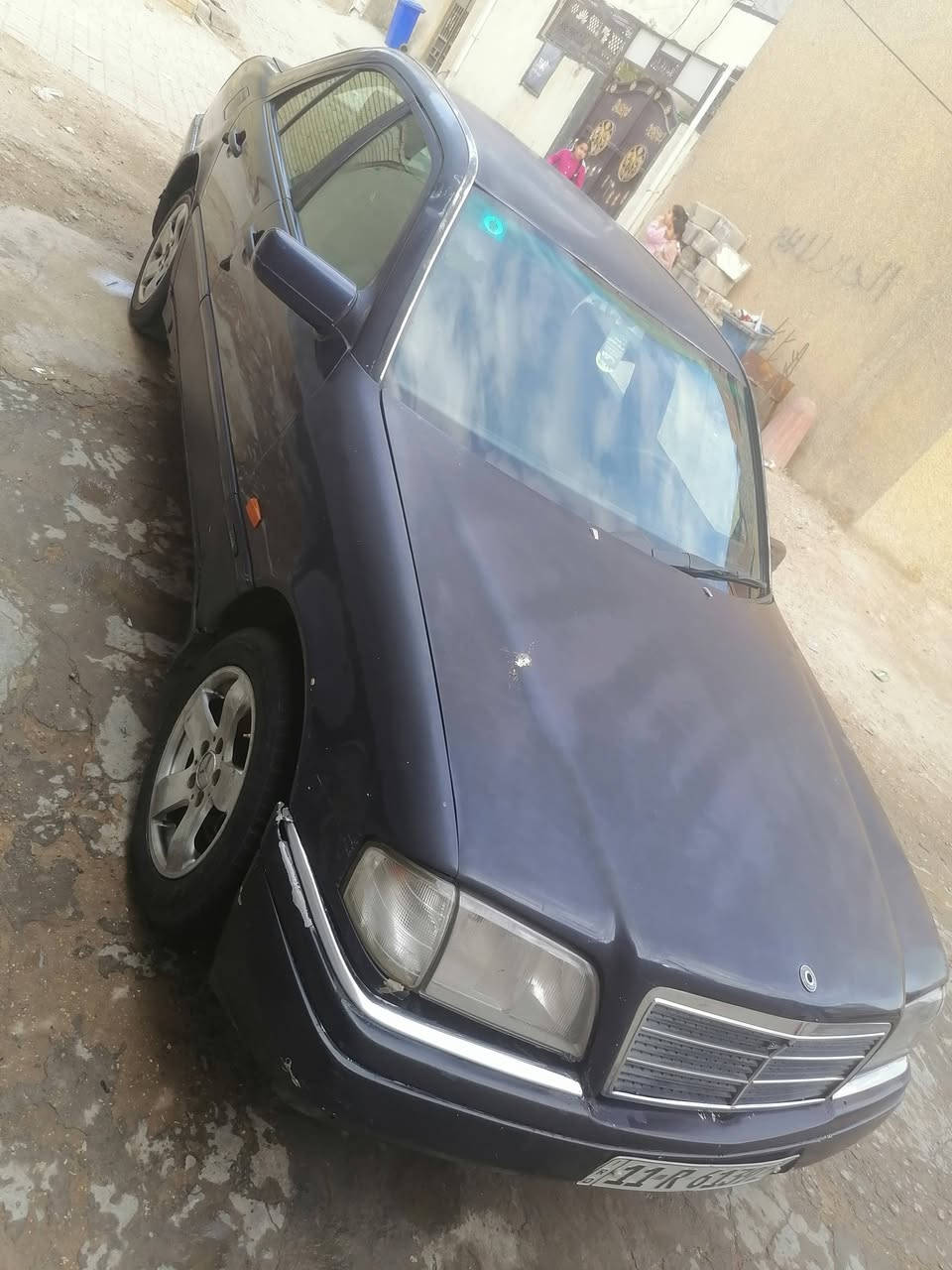 السلام عليكم للبيع مارسد مديل 1998 محرك وگير جدد تبريد ثلج صدر امامي خلفي جديد مكفولة من الضربه والصبغ وتبديل سنويه 2028باسمي مكاني بغداد السعر 41 وبيها مجال بسيط رقم الهاتف ***********
