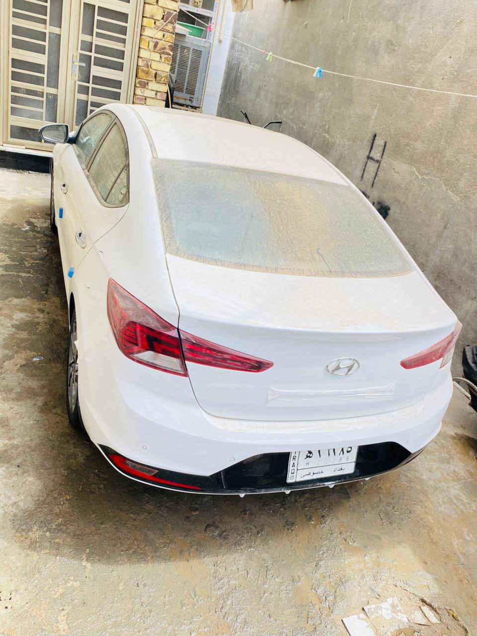 السلام عليكم اخوان النترا 20 خليجيه فول واحد على واحد رقم بغداد انجليزي وليس الماني مقفوله عدا شخط قد اصبع والدعاميه الخلفيه مبدله اصليه ماشيه 129 ما بيها نقص برغي‏‪***********‬‏السعر 164
