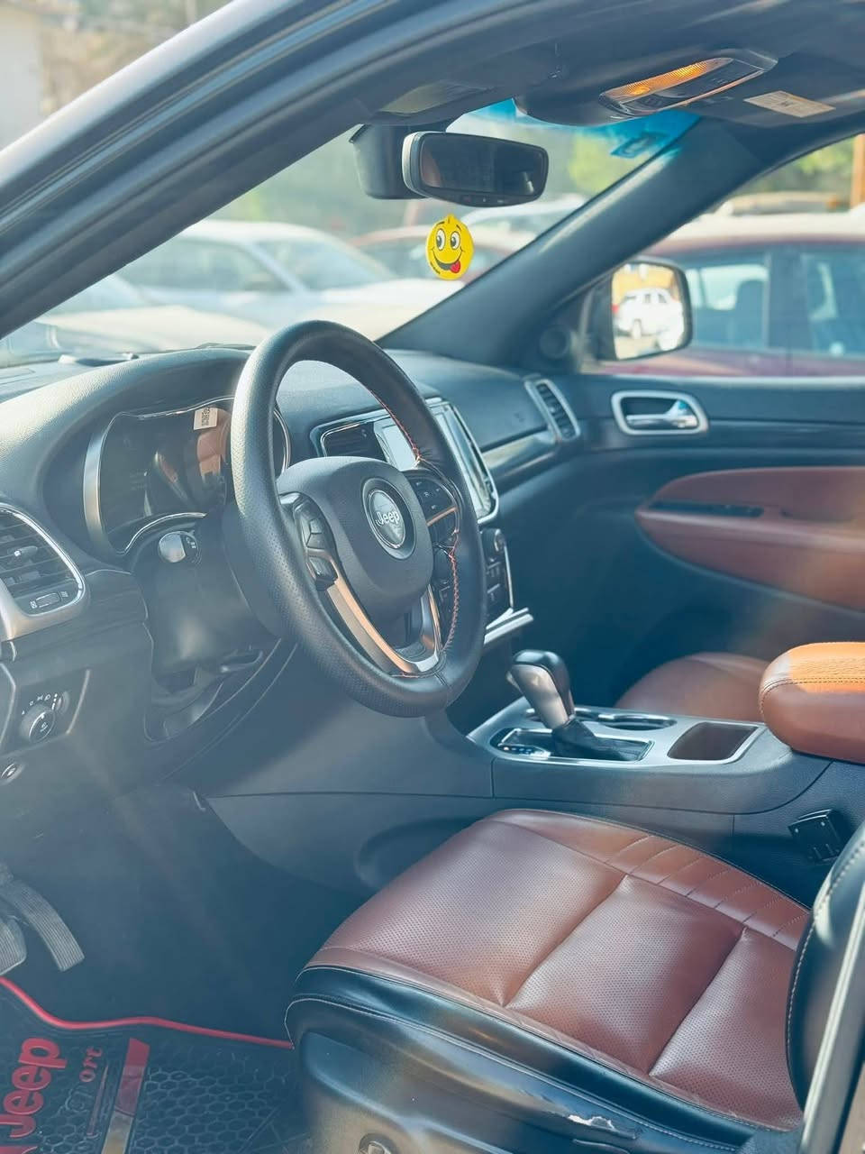 سلام عليكم
للبيع او مراوس بجارجر اوباما دورنكو 
جيب بلاك توب 2019 وارد امريكي رقم بغداد مميز
ماشيه 98 لف كيلومتر 
مواصفات: 
مكينه 6 سلندر 
فتحه سلايت 
بصمه مع تشغيل عن بعد 
شاشه كبيره كاربلي 
كشنات جلد لونين 
كشنات كهرباء 
تدفئة كشنات مع ستيرن
حساسات بلادي 
صندوك شفط كهرباء
تحديد مسار 
رادار جانبي وخلفي 
هيتر بلمرايا 
ويل كب 20 مع تخم تاير جديد
كامره دواره بلادي 
حادث امريكا جاملغ وبنيد وبلعراق باب خلف السائق شبر بارد 
للبيع او مراوس مع جارجر اوباما دورنكو حديث

***********
