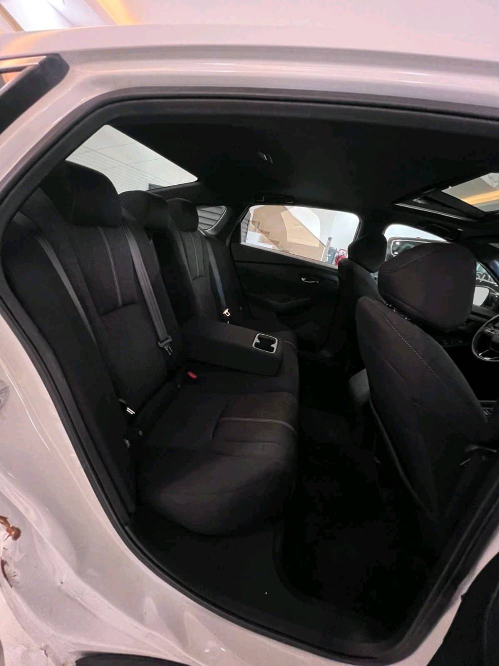 اكورد ٢٠٢٤ بدون ايرباك شرط السياره فووول  بنيد سطحي جاملغ خلفي كلير يعني صبغ جماليه أثر شخط السعر ٢٠٧ وماكو هيج سعر 