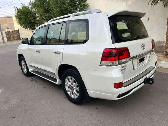 للبيع لاندكروز 2016بريم اصلي GXR. V8 4600 
رقم بغداد تحويل ثاني يوم السياره كفاله عامه عدا صبغ دعاميه خلفيه فقط والباقي مكفول لابارد ولا صبغ السياره فول مواصفات مكاني الانبار الرمادي 
سعرها 475وبيها مجال 

***********
