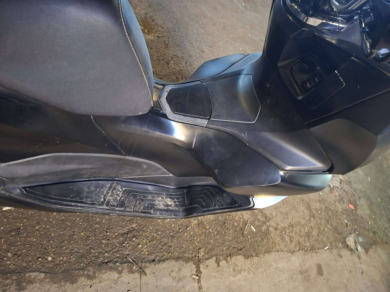 سلام عليكم دراجه لبيع بس اكس جيل الربع مكاني الكاظميه دراجه حلو اي نقص مابيه *********** السعر خاص
