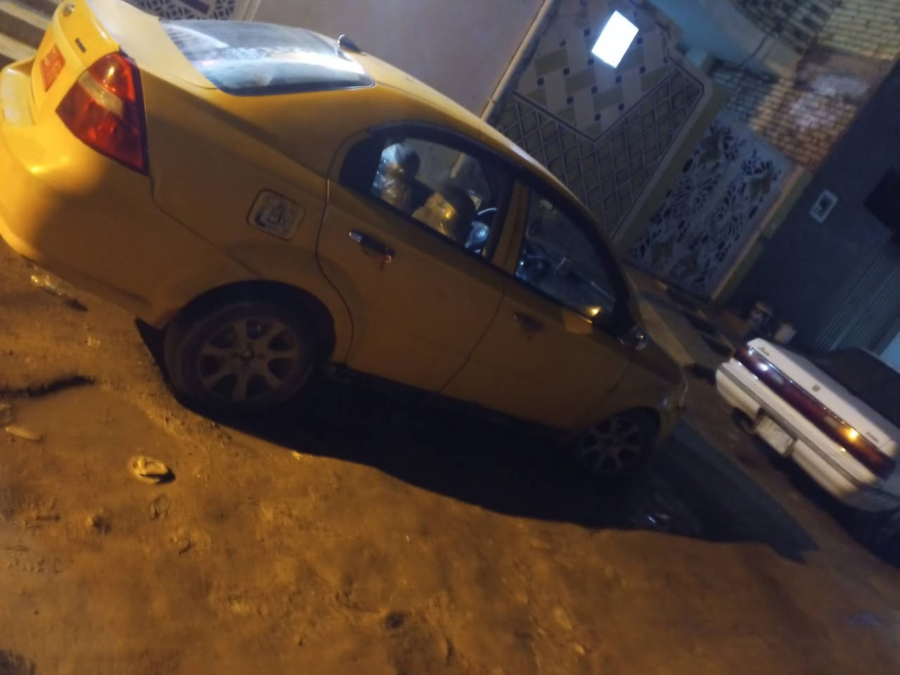 افيو موديل ٧ سياره بيه وكاله سياره حلوه نضيفه مكفوله من ضربه القويه كير محرك نضيفات مكانه نجف سعر 29 بيه مجال ***********
