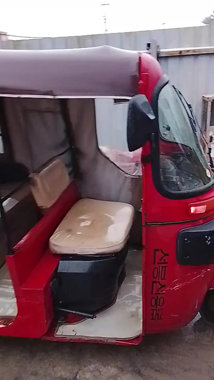 تكتك للبيع باجاج موديل 17متحتاج اي شي كبل للشارع السعر 3500مكاني بغداد الزعفرانيه الهاتف ***********
