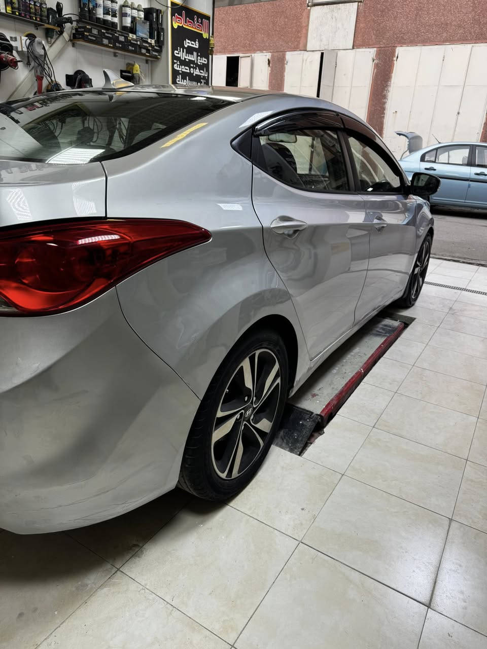 السلام عليكم النترا موديل 2013 بغداد مشروع وطني وبسمي هزه ورقم نكليزي سياره امريكي وليبا واحد بدون اي تبديل صبغ بين الجاملغ والباب بدون دواخل سياره مفوله مكينه 1800 دوش كير بلاد فتحه اشاير بل مري نضام ايكو مانع انزلاق تحكم جهتين أربع مقاعد تدفئه 5 تجاوي سياره هواي بيها مواصفات للأخير من عده البصمه كهربائيات تبريد دواخل جاهزه ماشيه 120 ميل سعره 108 مكانه بغداد الكرخ ***********
