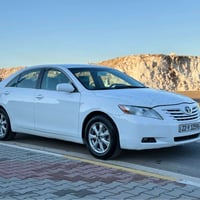 كامري LE • مواصفات امريكي • ابيض ثلجي