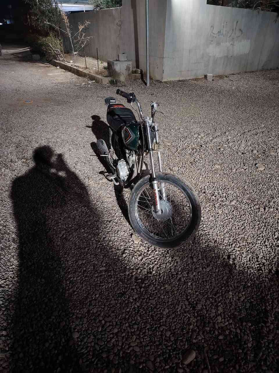 السلام عليكم دراجه للبيع امروس بيع اريده 300 وبي مجال اتصل ***********
