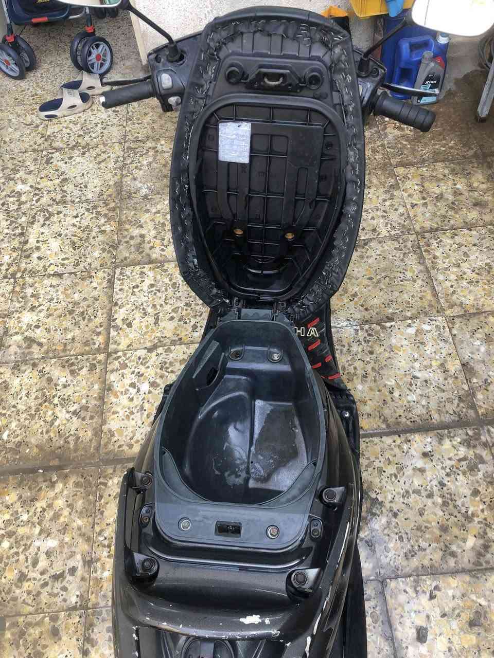 من رخصة الادمن السلام عليكم اخوان دراجة 140 شلعة معدل محرك اخرس لانضوح ولاتبخير سلف وهندر بكل وكت خير من الله هورن اشاير دبل اشارة لايت حساس بريك بك لايت قفل ستيرن قفل صندوق قفل بانزين كفرات أصلية ختم واحد مع المحرك دراجة الف ماتصرف عليهة السعر 400 العنوان بغداد الجديدة الامين الثانية للتواصل وتساب *********** فقط الشراي يتصل بدون زحمة وبدون مراوس
