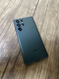 اس ٢٢ الترا • ٥١٢ • شاشة مستبدلة