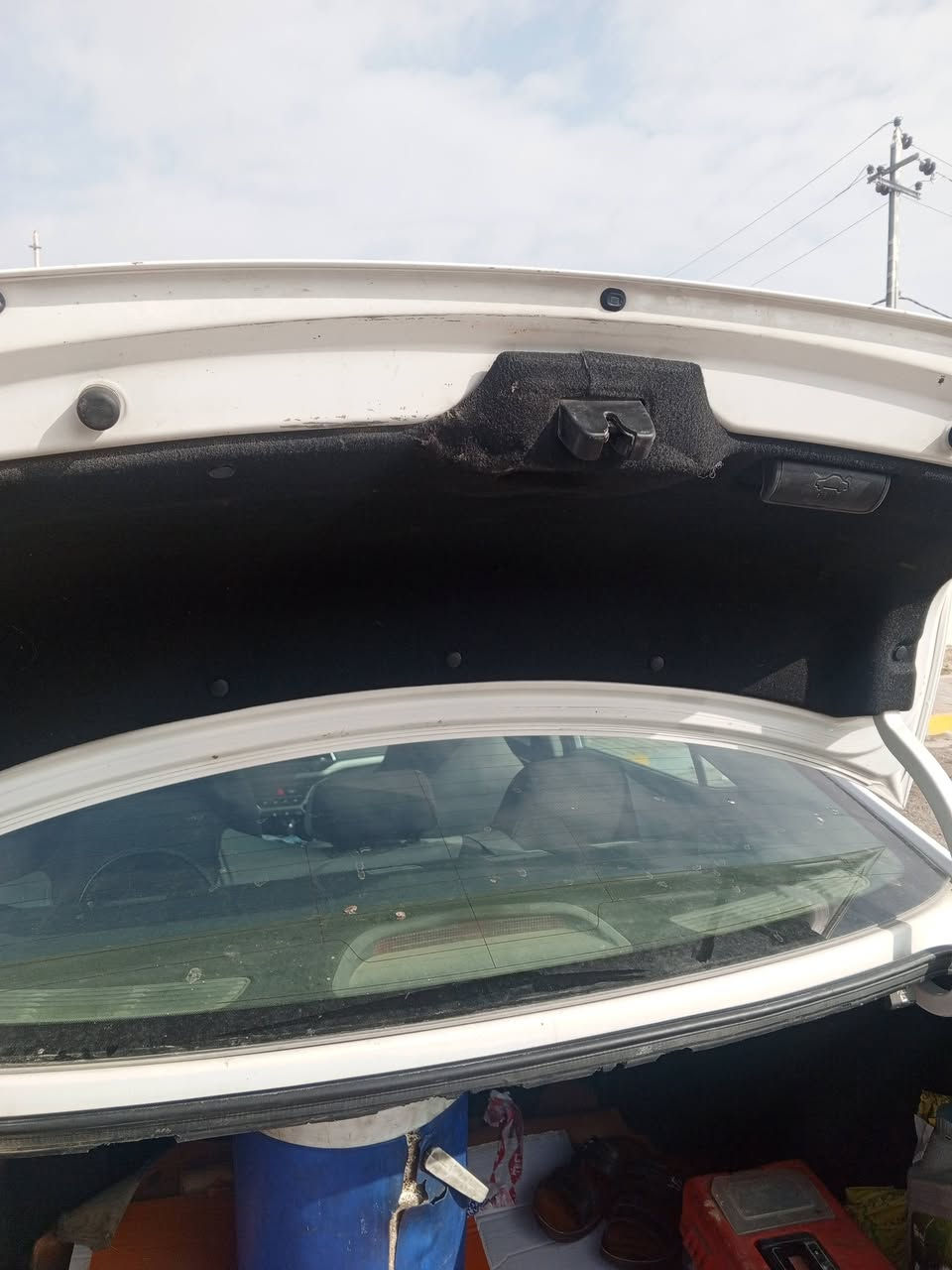 من رخصه الادمن سياره نوع النتره ابيض بغداد رقم انكليزي للبيع وارد كندي حادثهه خشم البنيد ومصلح بارد اشاير بالمري حساسات جانبيه وخلفيه سيار جديده اسبير منازل العنوان بغداد الدوره رقم الهاتف ***********. السعر. 135
