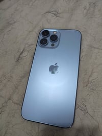 آيفون ١٣ برو ماكس • ١٢٨ • بطارية ٧٧