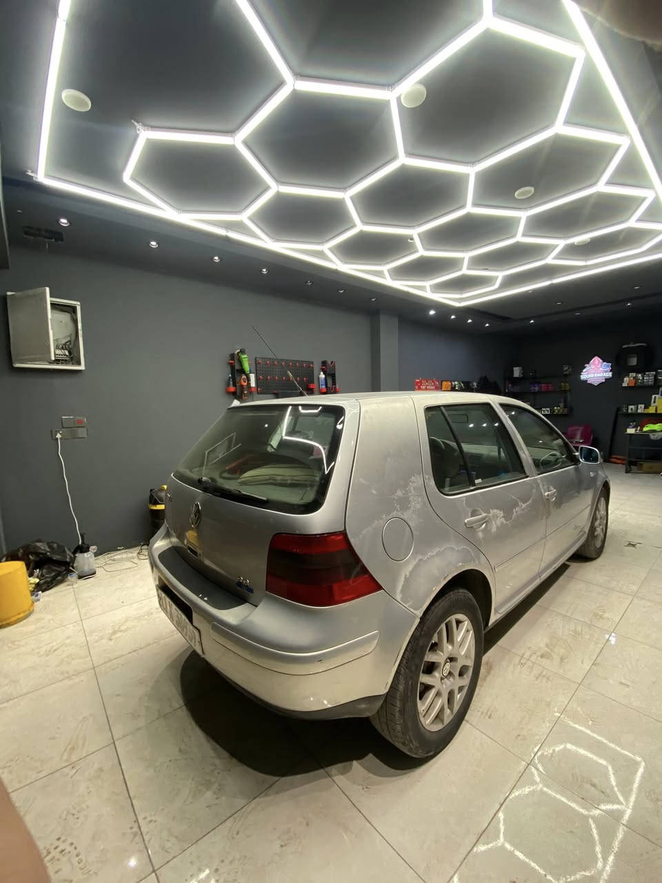 كولف 2002
محرك 2000

سيارة جاهزة يرادلها ترتيبات بسيطة

محرك جديد

السعر 70 وبيها مجال

***********
