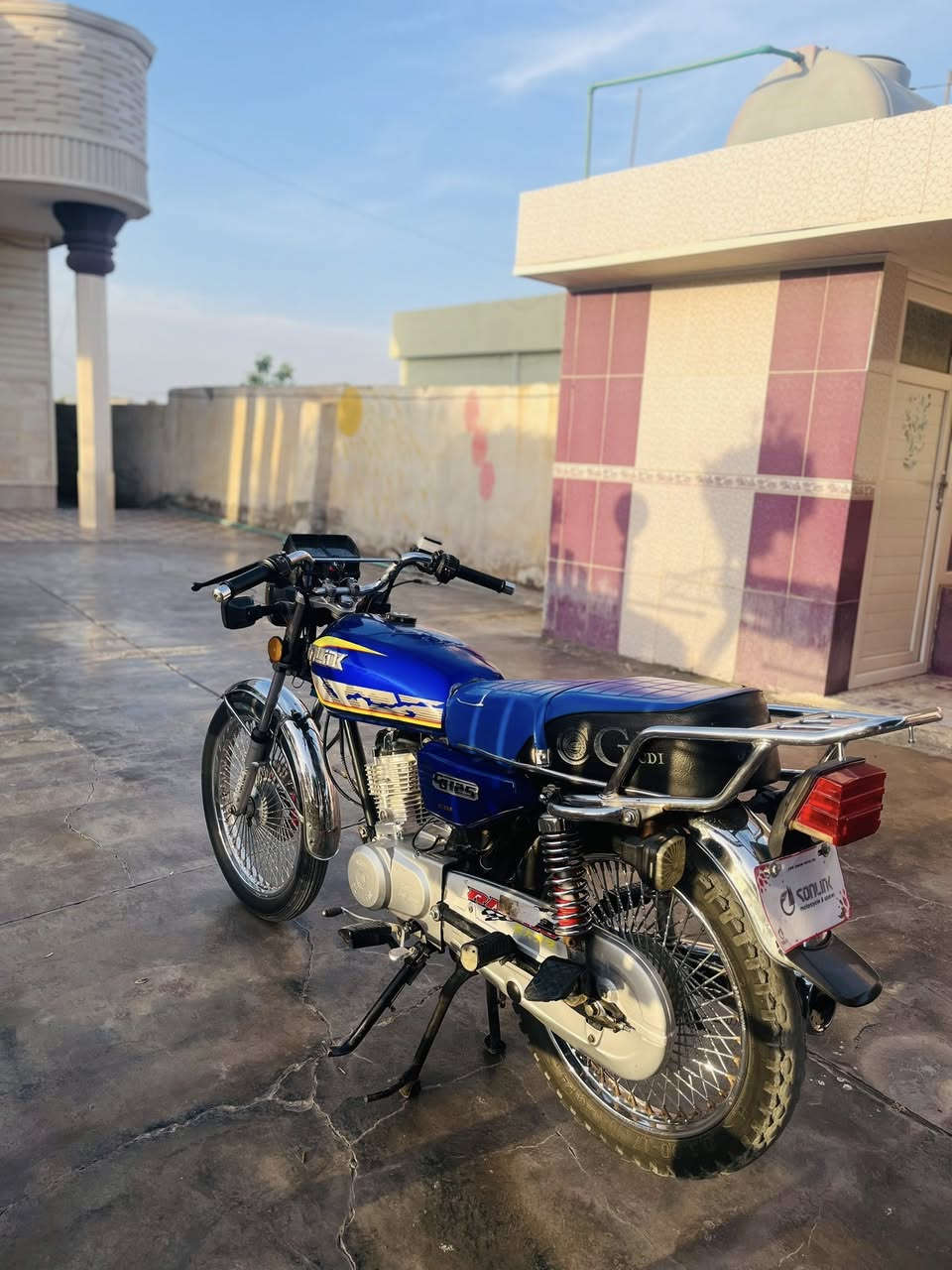 دراجه تايكر موديل٢٢ لون ازرق درجه جديده كلها بلاد على مامبدل بيها ايشيء مكفوله من كلشي
مكان شهربان جسر عوني س ع ر ٥٠٠وبيها مجال
***********
