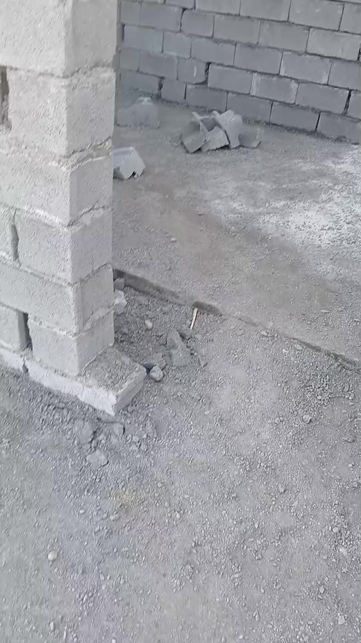 السلام عليكم ورحمة الله وبركاته هيكل 75 متر حالياً السقف مصبوب التصوير قديم قبل الصب منطقة الدوانم قرب الشرطة الخامسة *********** السعر 22 وبي مجال بسيط
