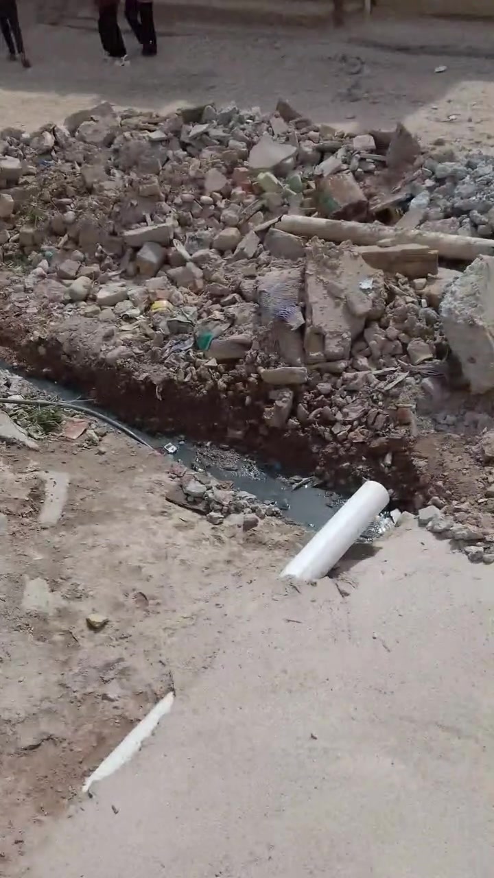 سلام عليكم سلام عليكم شباب لدينا عمال تصعيد مواد اسمنت وطابوق ورمل لدينا عمال تفليش بيوت تنظيف بيوت انقاذ
صبغ شبابيك اي شغله بالعماله لدينا عمال //***********
بيهن واتساب
