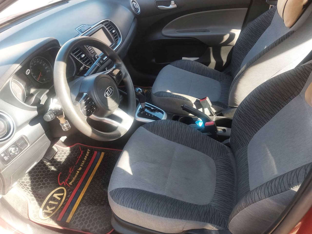 كيا بيجاز ٢٠٢٠ خليجية ماشية ٦٠ الف محرك ١٤٠٠ رقم بغداد الجديد بسمي مكفولة من الصبغ بيها ٣ مكانات بارد وحالوب خفيف بالسونار يبين وكم شخط مكحل وسعر السيارة ٩٥ ورقة بيها مجال قليل للاتصال فقط على هذا الرقم ت (***********) موجودة السيارة في الاعضمية بغداد, العراق
