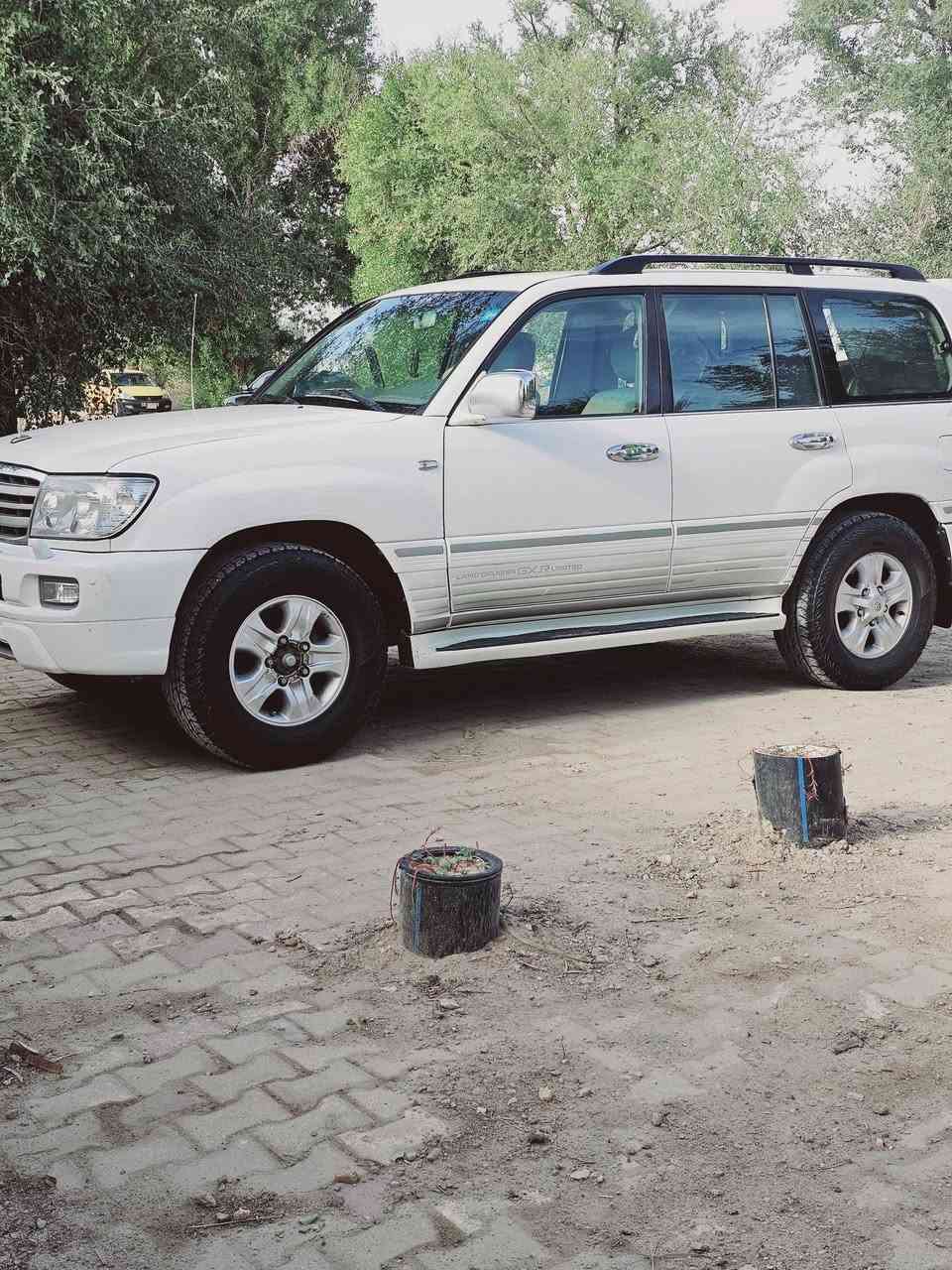 لاندكروز موديل 2007فئة GXR..اصل..
فول مواصفات...مكينة6سلندر 4500...
رقم بغداد الجديد...بأسمي...
مكاني الديوانية...السعر ب150....
إتصال أو واتساب...
ب*********** 
***********
