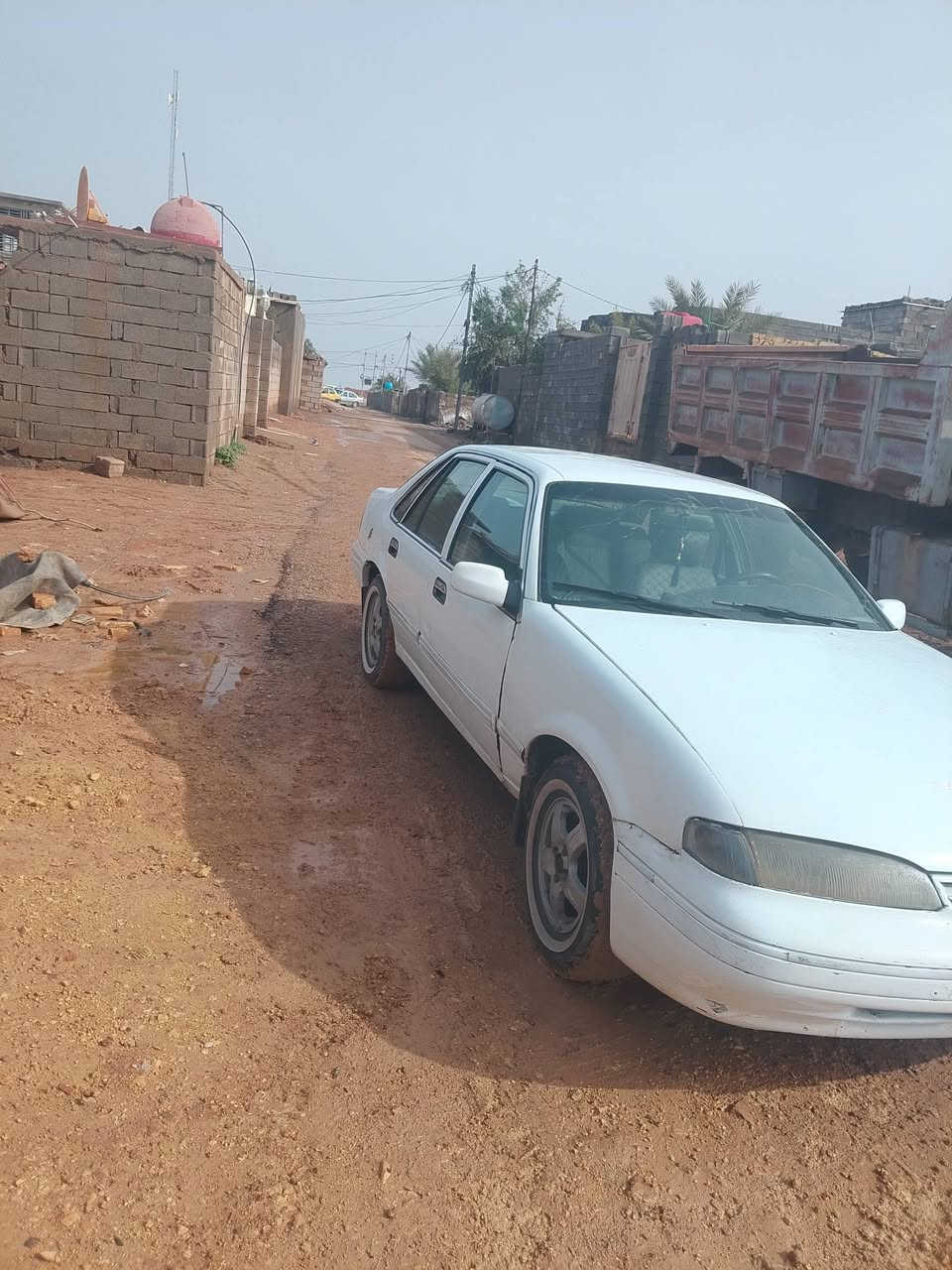 سلام عليكم سيارة برنس فراشة موديل 1998 محرك مفتوح كير وتماتيك سيارة نضيفة داخل خير من اللة اتخم تايرات باتري جديد رقم ديالى ال29 السعر 30 وبيها مجال حك جية  الرقم الهاتف ***********
