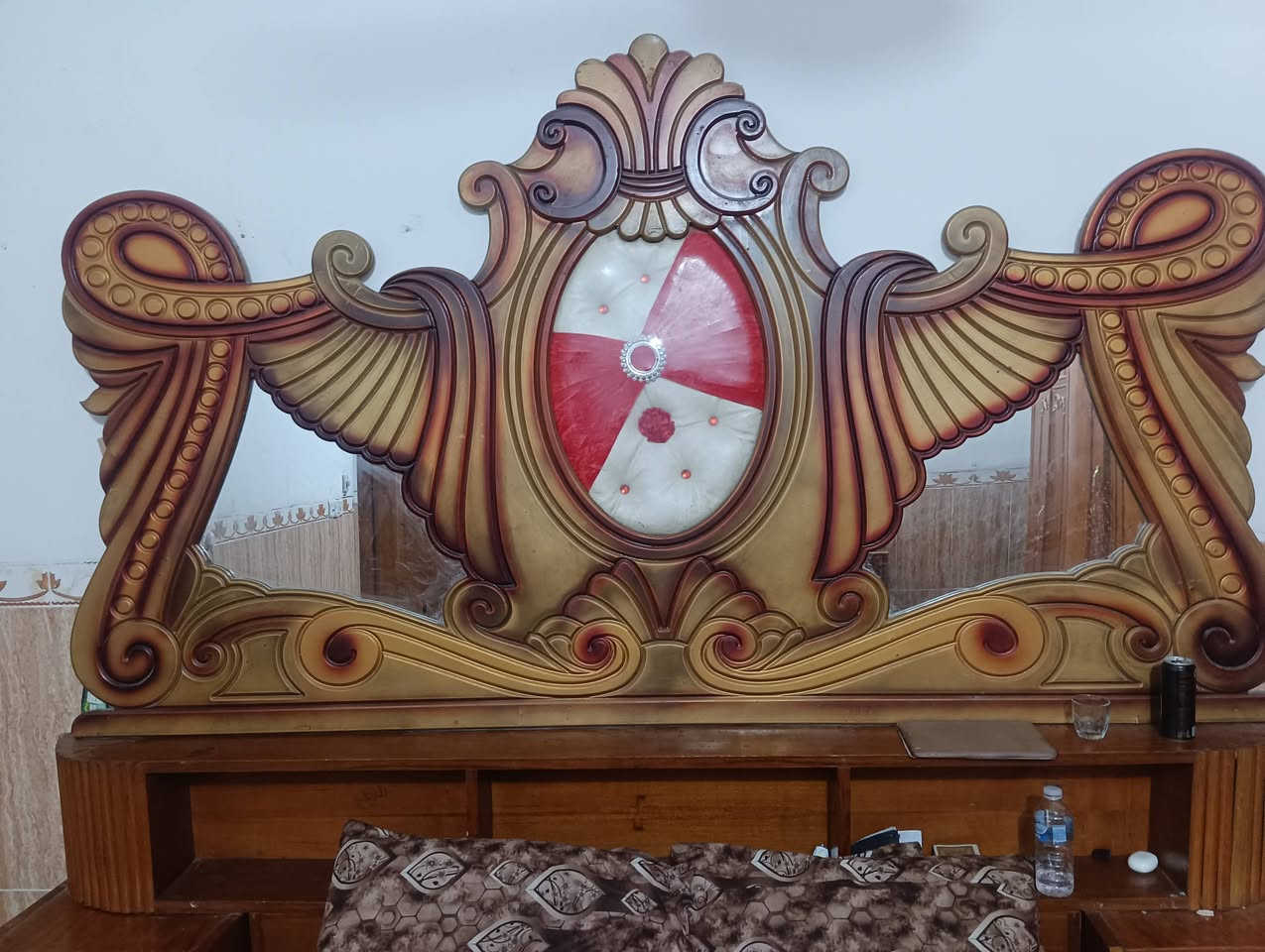 السلام عليكم
غرفه 5 ابواب كلش نضيفه مستخدمه سعرها 500 
مكاني بغداد تاجي سبع البور 
***********
