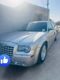 فول لمتد • ٣٥٠٠ V6 • داخل جلد