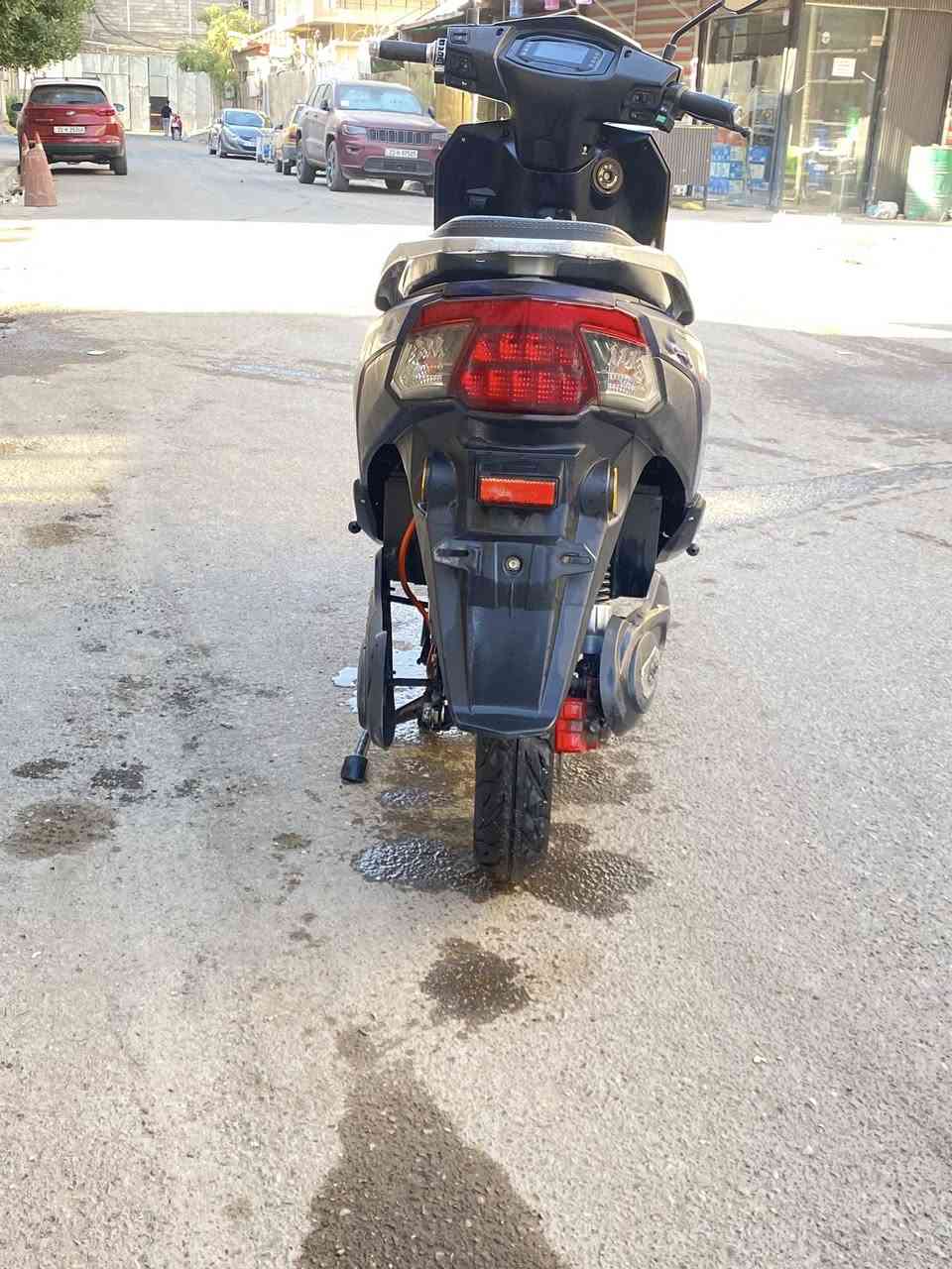 دراجه جارجر نيلي 
مديل2025
مواصفاتها
درع
مانع انزلاق
سيرفس عطل بالشاشه
بلوتوث
شاحن تايب سي
تحكمات 
6 بطارايات
بگ 
نضام R 
جنطة جبيره
نضافة 98‎%‎
الدراجه خير من الله نضيفه 
السعر 1,200
مليون ومأتان الف
 بغداد ***********
