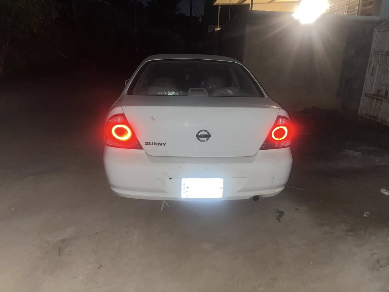 سلام عليكم نيسان سني مديل 12 محرك 1800 جديد كير جديد بدون حادث بس شويه صبغ مثل ما موضح بل سونار    احمر معجون وصبغ و الاخضر بس صبغ رش 
تبريد شغال حداديه 90 بل 100 سياره كلش نضيفه 
مكاني كربلاء السفسار تصل على الرقم ***********
سعره 122 وبيه مجال 
‭0772 929 8657‬
