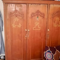 للبيع • خزانة