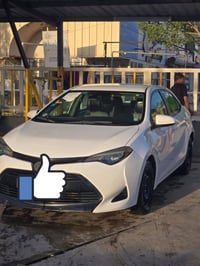 للبيع كورولا 2019 ياباني وارد أمريكي  حادثها فقط جاملغ الخلفي   محرك 1...