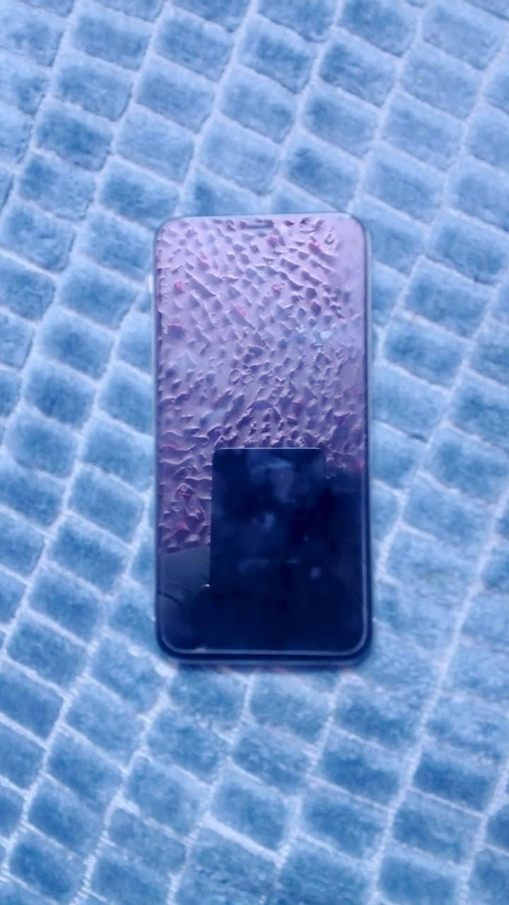 سلام عليكم ايفون xعادي مبل بس شاشه صليه  وطاريته 94  ذاكره 64 جهاز  بي ضهر مكسور  فيس ايدي متوقف البقيه اكله شغل  السفسار واتساب *********** سعر خاص
