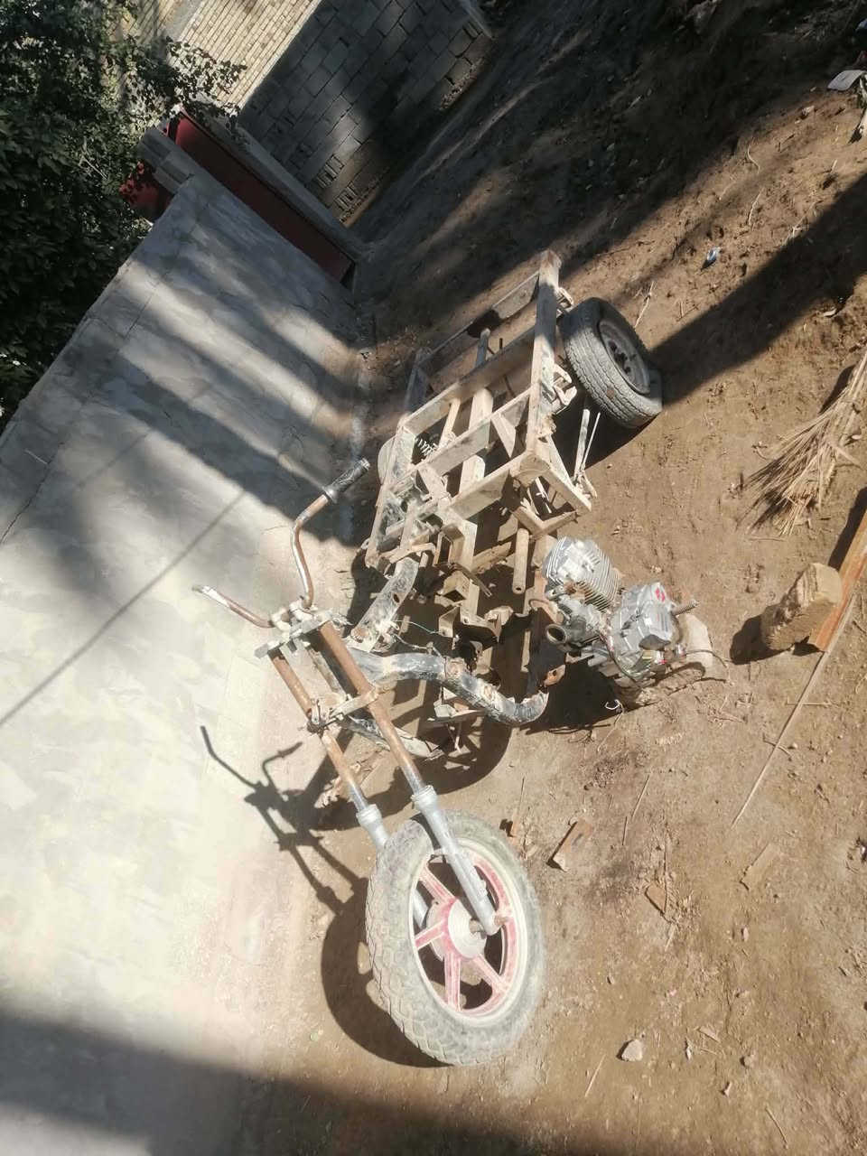 سلام عليكم ستوته للبيع عوزهه بس بدي محرك وياهه شغال كامله بس بدي عوزهه السعر 200وبيها مجال المكان بابل الحمزه الغربي الستفسار ‏‪0787 983 2634‬‏
