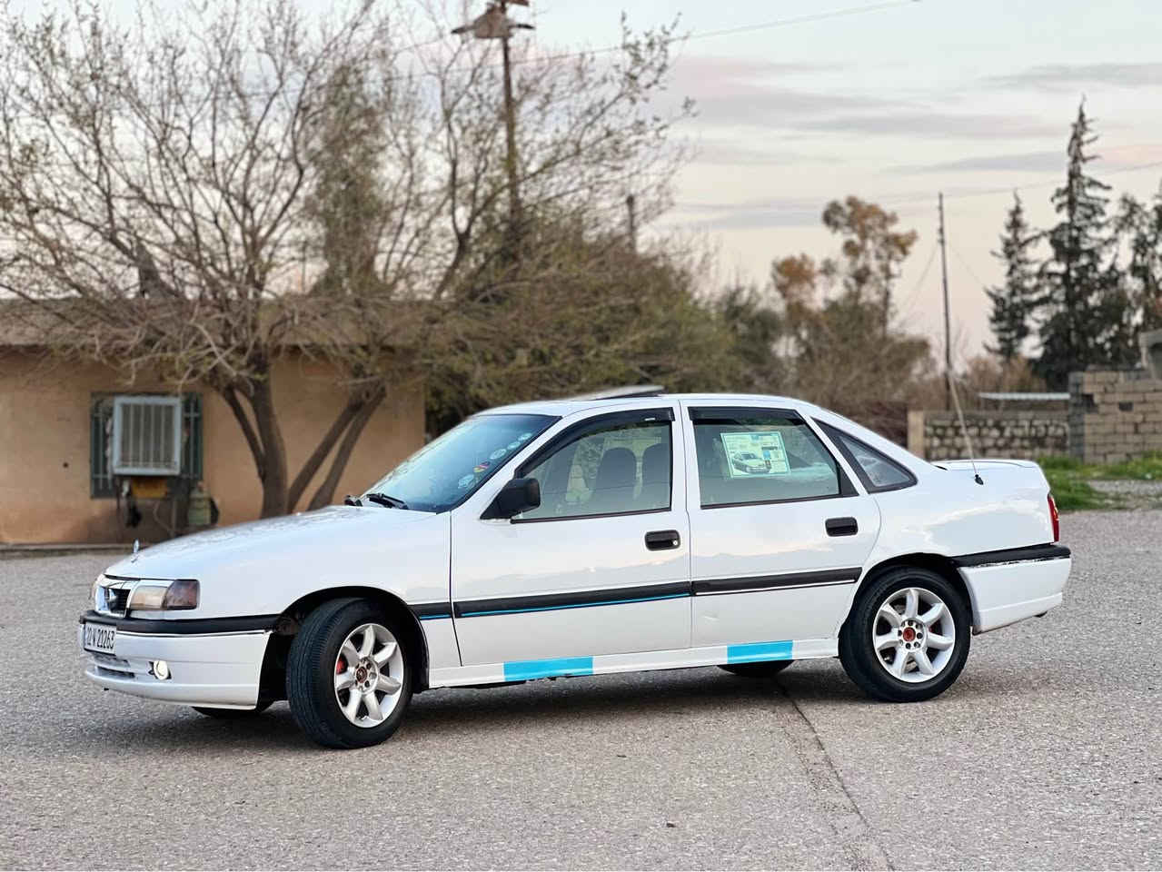 ئۆپل ڤیکترا مکینە 20ئیفرۆ کپس  مۆدیل 93 سەنەوی نزیک 2031تازەیە هەزەی تازەیە چوارتایی لۆکی لەسەرە دوو جام کارەبا سلایت  گەرمی کارەبایی ناوگیج هەمووی ئیش دەکاو بەشەرتە خایسو دەعمو لیدراونیە پیشوپشتی کپسە تکسی بوە کراوتەوە خسوسی  گیرومکینەو بەشەرت تحویل بناوکردن غرامە بەشەرتە سعری 34گەلاو مجالیکی برایانە 
***********
سپاس ئەدمینی گول Aşkale, Erzurum
