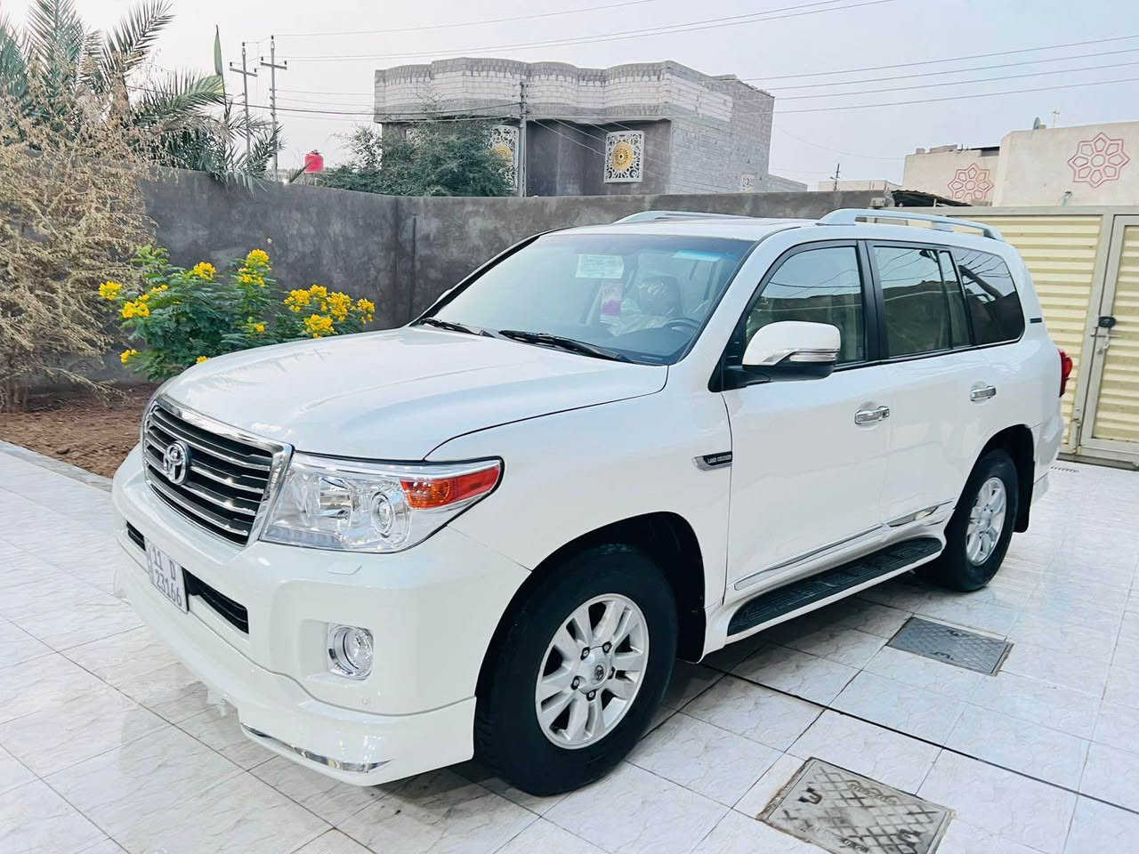 السلام عليكم للبيع سيارة لاندكروز جكسار  موديل 2010 أصل جديده 
رقم بغداد دولي جديد مشروع وطني تحويل مباشر و مكينة 6 سلندر وكير بلاد كفالة حدادة تخم تاير ويل كب جديد كهـربائيات شغالة كفالة سيارة جاهزة العنوان البصرة السعر 248 قفل 
*********** الزبير, البصرة
