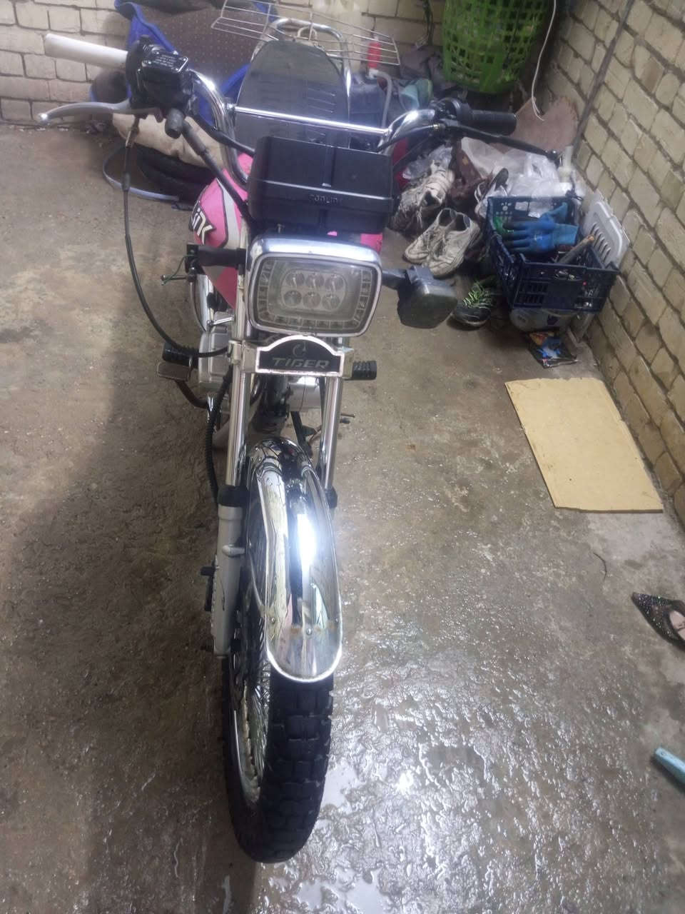 سلام عليكم دراجه ربعه كير لبيع موديل 22 دراجه عوزه شويه ترتيب كهرباء شتغلت وراق سكنر مكاني بغداد حي اور سعره 350بيه مجال بصيط هذا رقمي بي واتساب ***********
