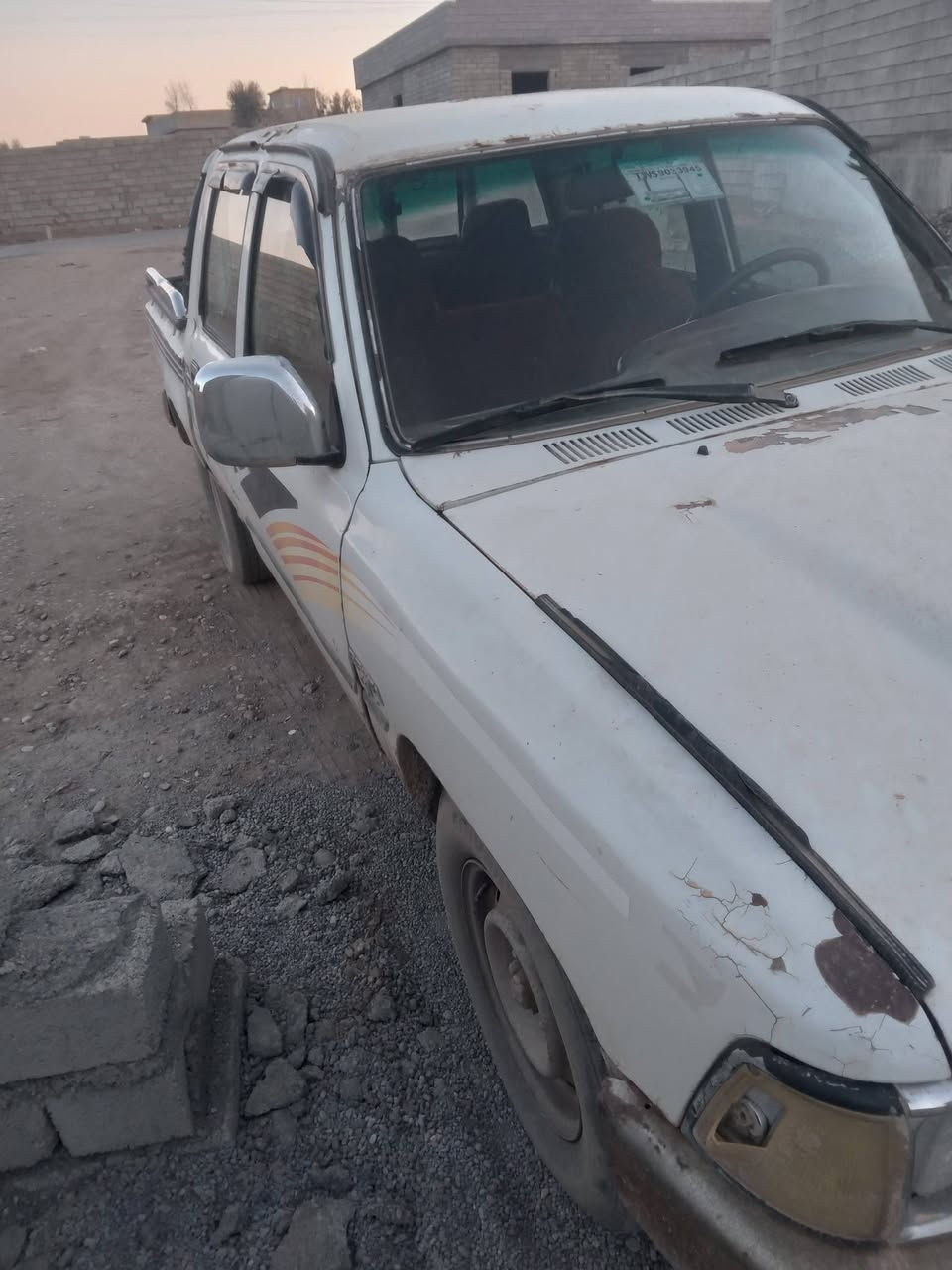 السلام عليكم 
بكم للبيع موديل ٩٦ دبل قمارة الداخل احمر استيرن باور السنوية بأسمي احول تحويل ماسوي وكالة السعر ٤٧ 
***********
